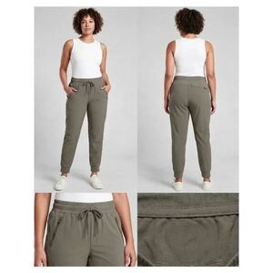 Athleta Trekki North Jogger Womens Size 6 Olive Green Hiking Travel Pants